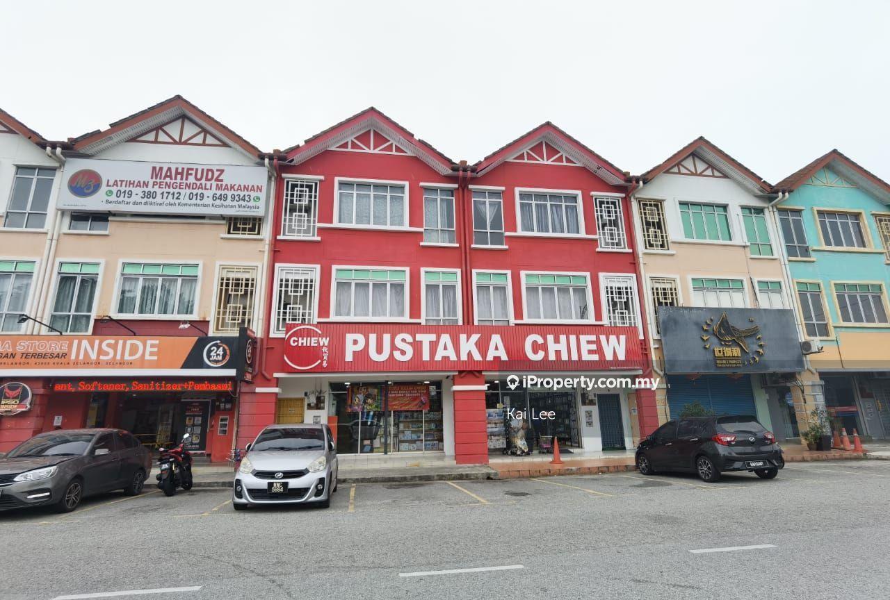 Facing Main Road 3 Storey Shoplot Kuala Selangor For Sale