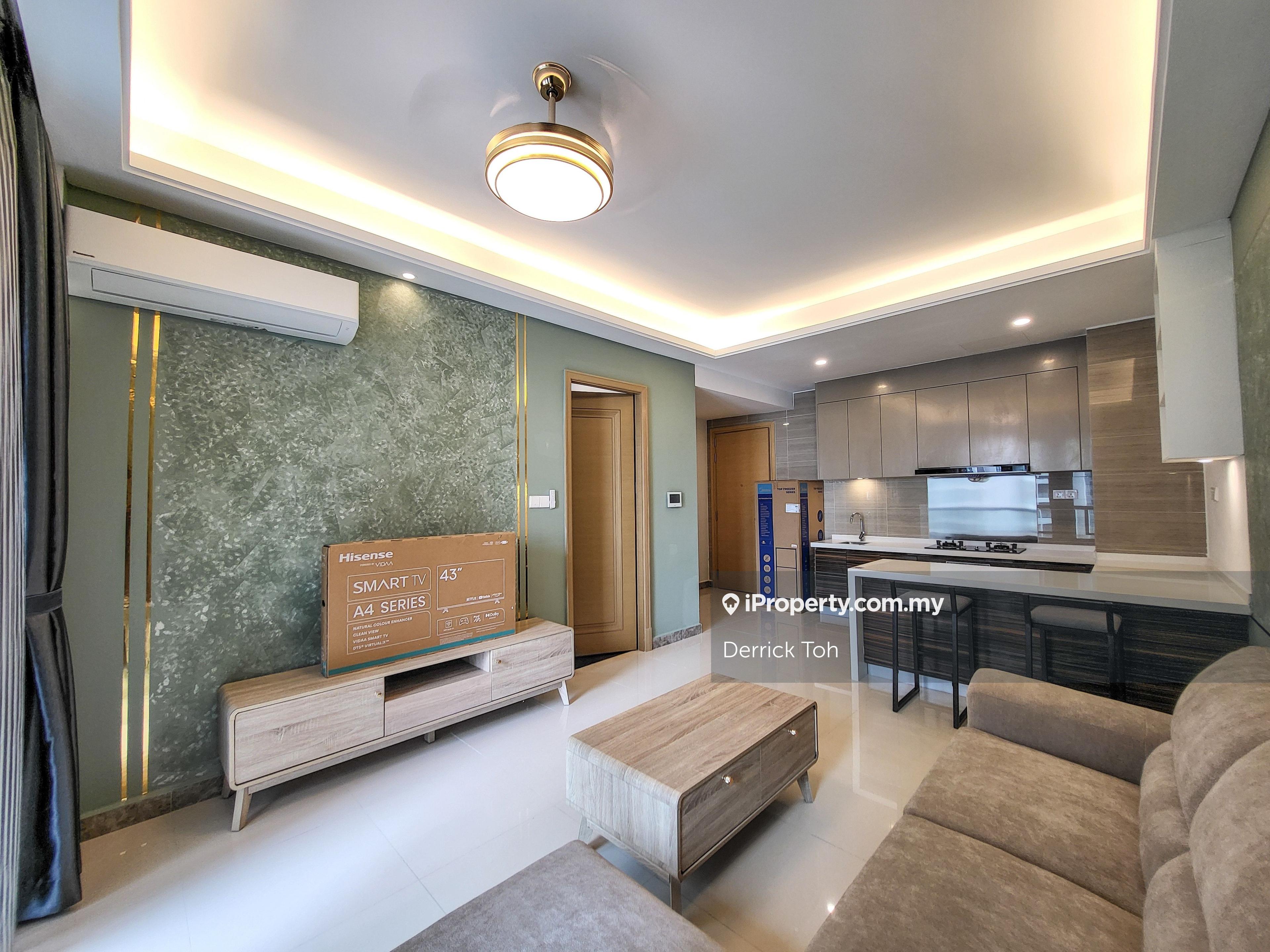 5 min walk to C.I.Q /Grocery / Mall beneath / Facilities/ 1 Car Park