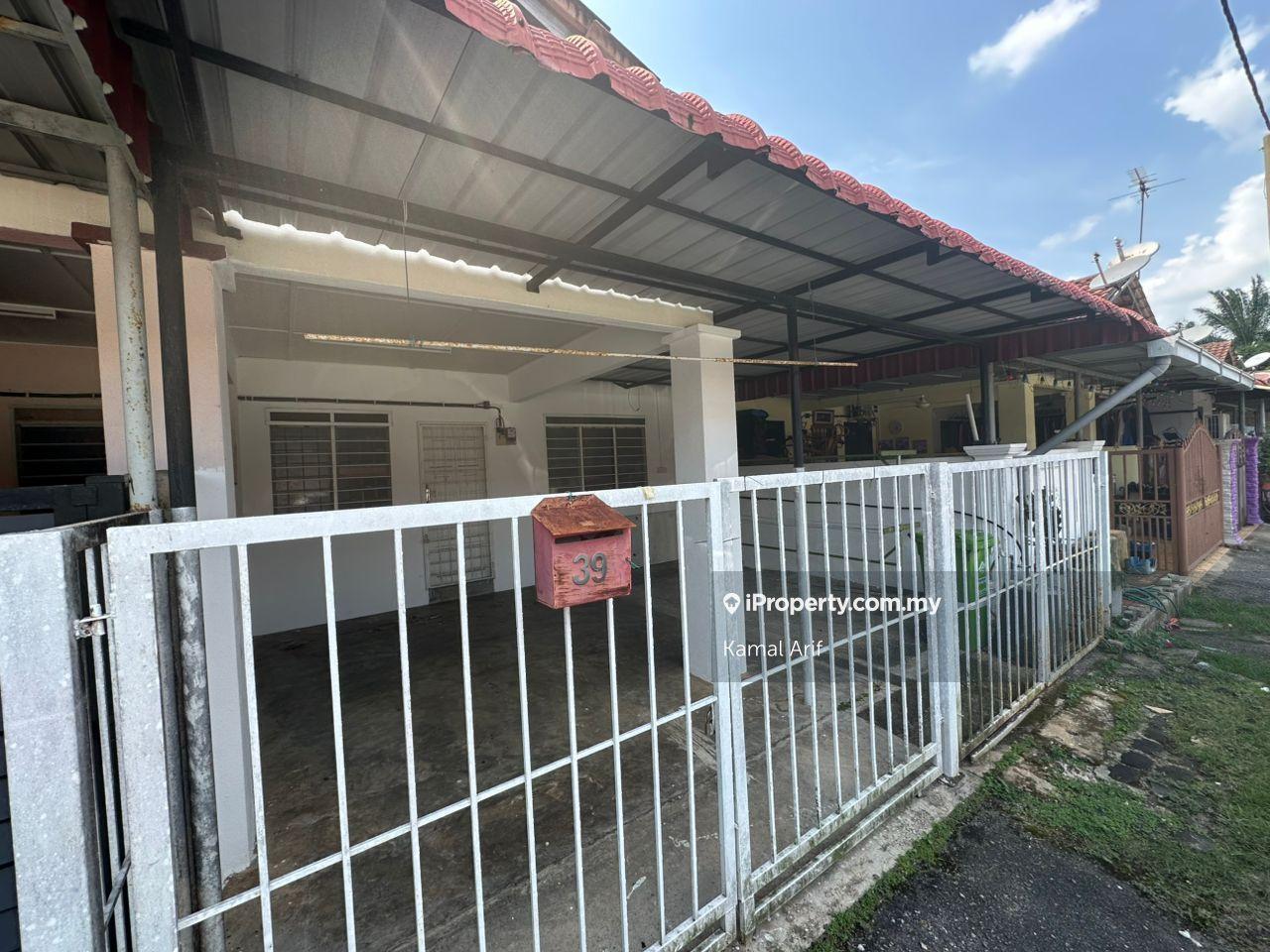 Unfurnished Terrace for Sale at Kampung Batu Sebelas, Kuantan