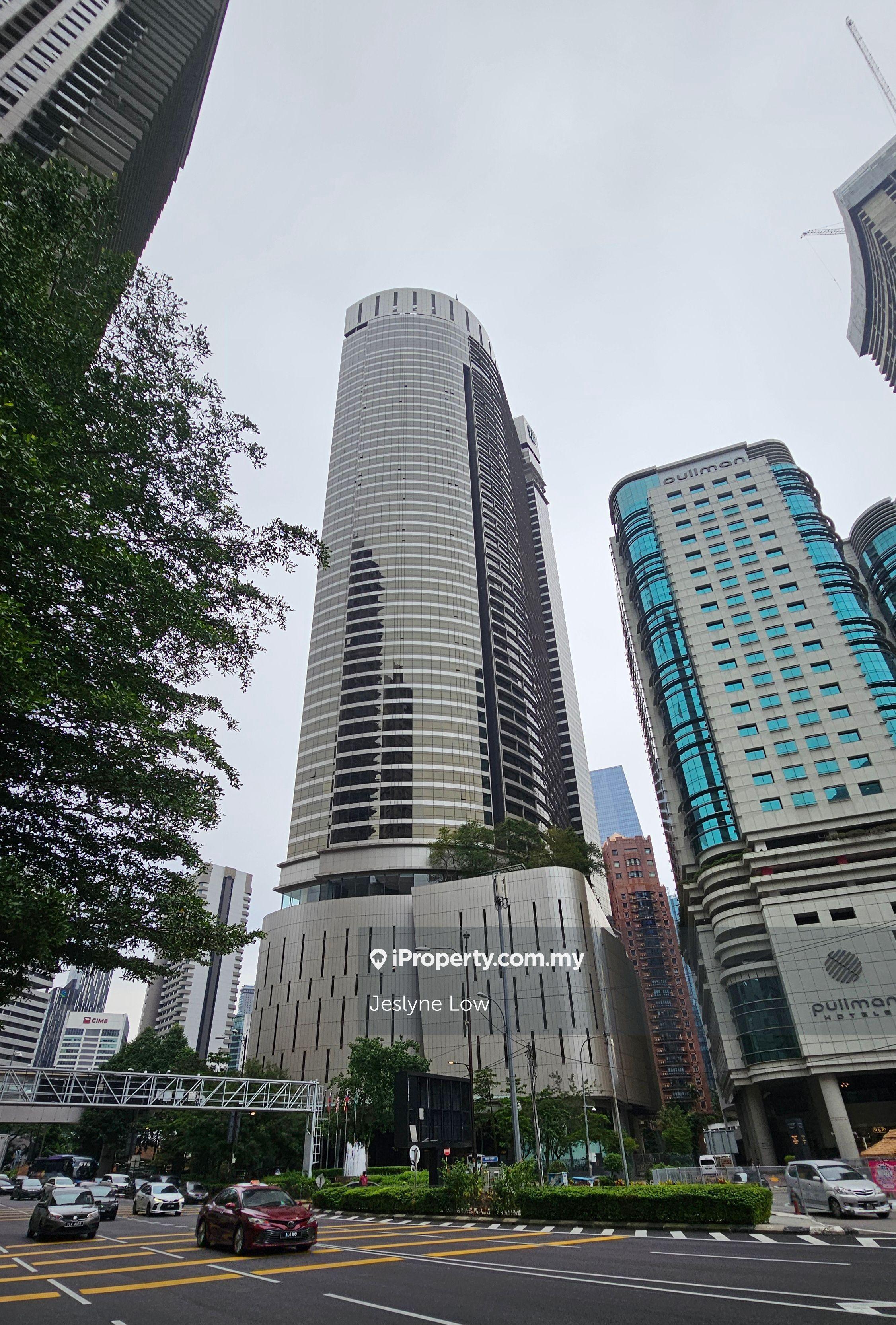 Banyan Tree Signatures End Lot For Sale
