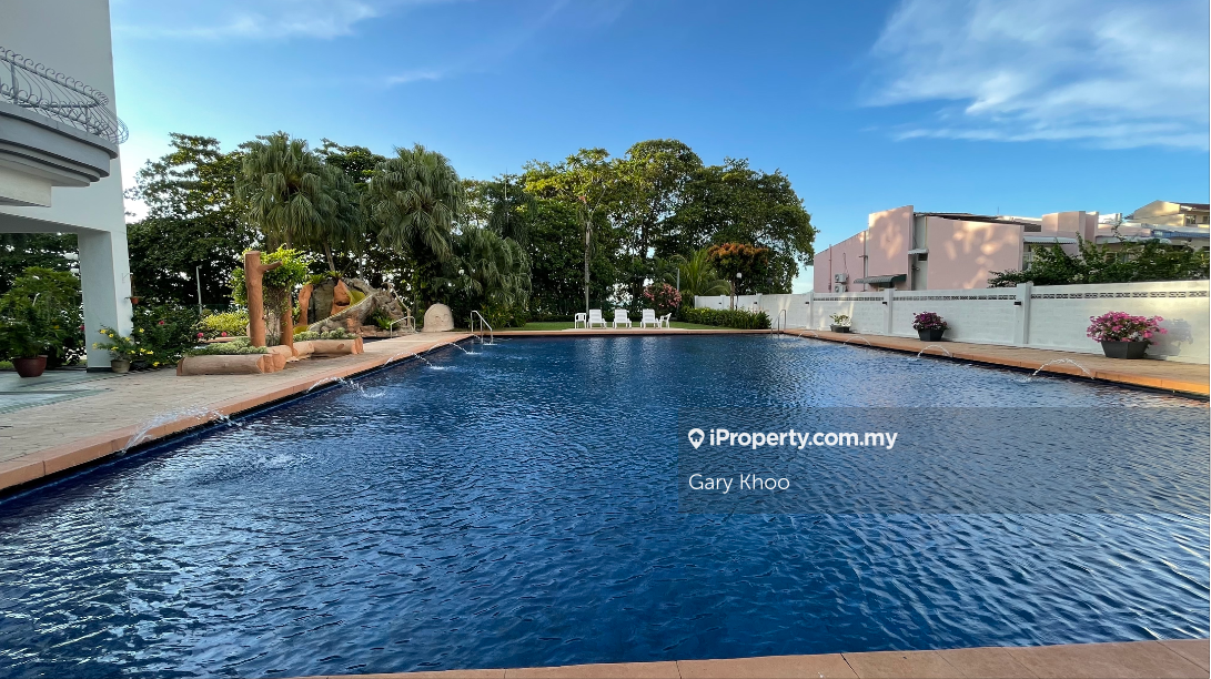 Beach Front Villa Ria Condo Near Dalat Tanjung Bungah For Rent