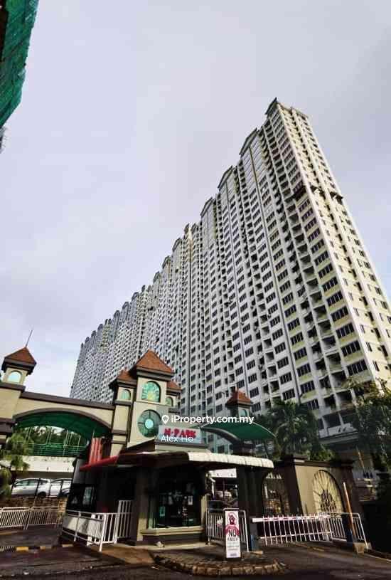 Lowest Price!! N-Park Condominium, 700sf, Low Floor Near USM