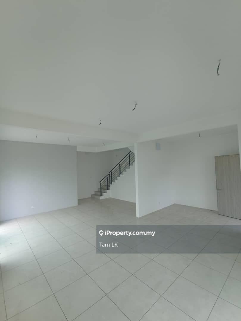 Yarra Park Westfield 2 Story-Semi D for Sale 