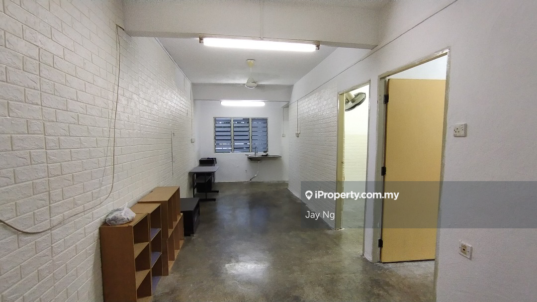 Taman Remia (First Floor Flat For Sale) Machang Bubok