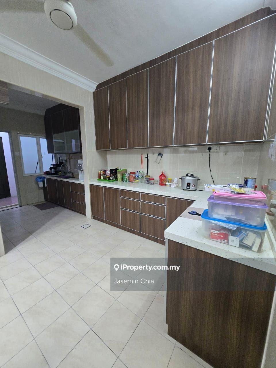 Renovated 3sty link house at Kepong Gated Guarded