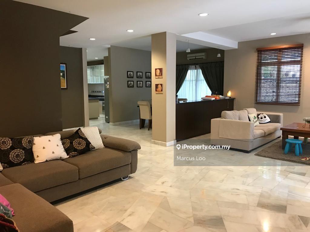 Semi-D house for Sale