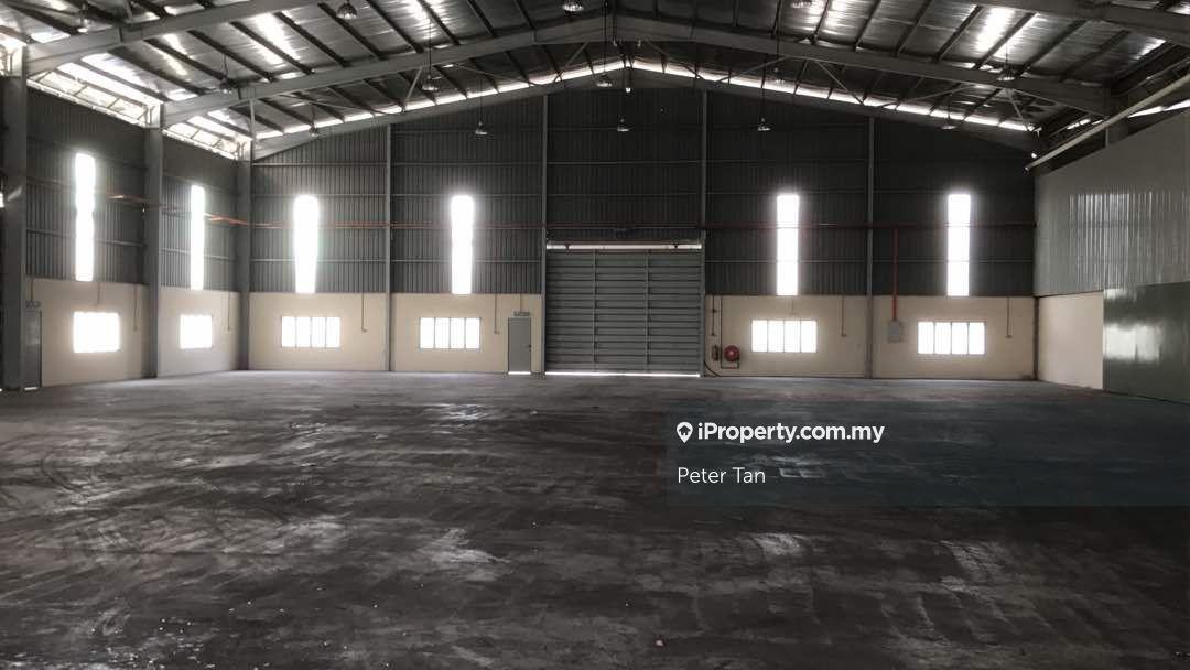 Rawang town factory , beside Selayang , big warehouse