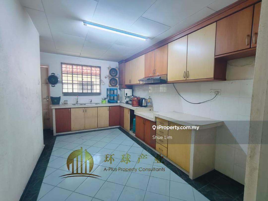 2 storey Corner Lot for Sale @ Taman Permai Jaya