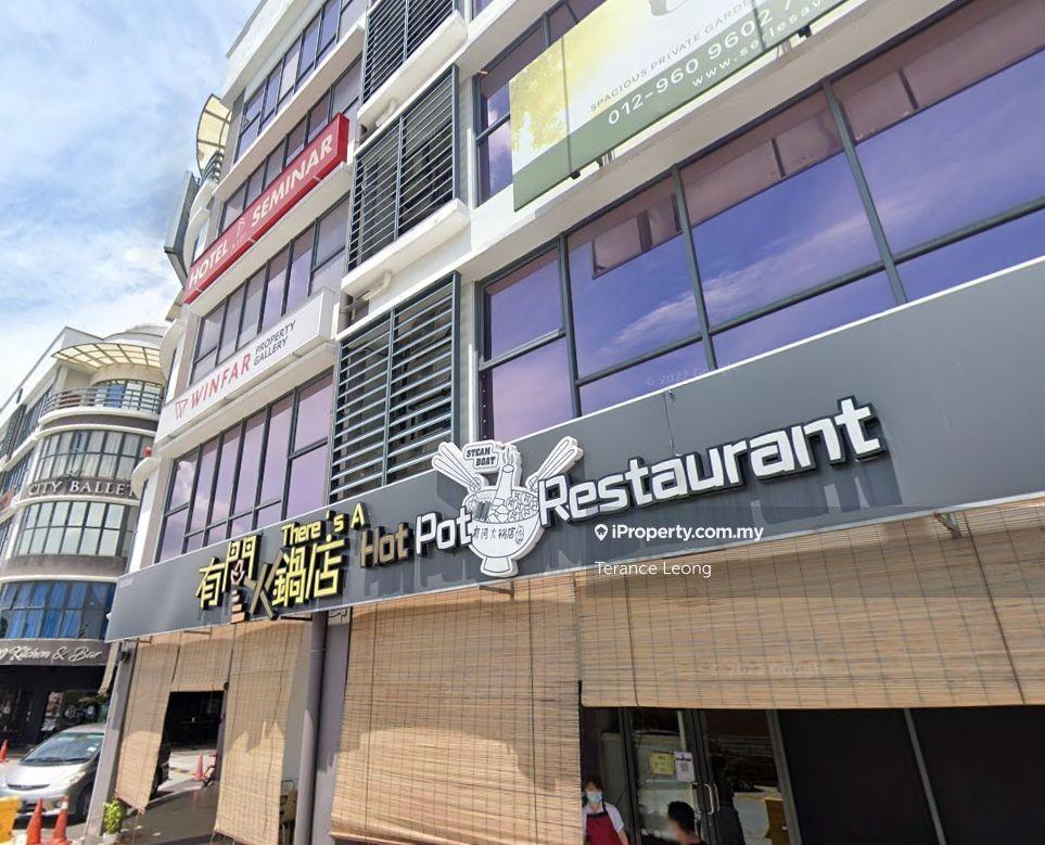 Seri Gembira Avenue shop retail at happy garden