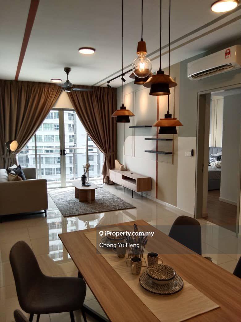 Good condition unit for sale, sunway, monash, taylor
