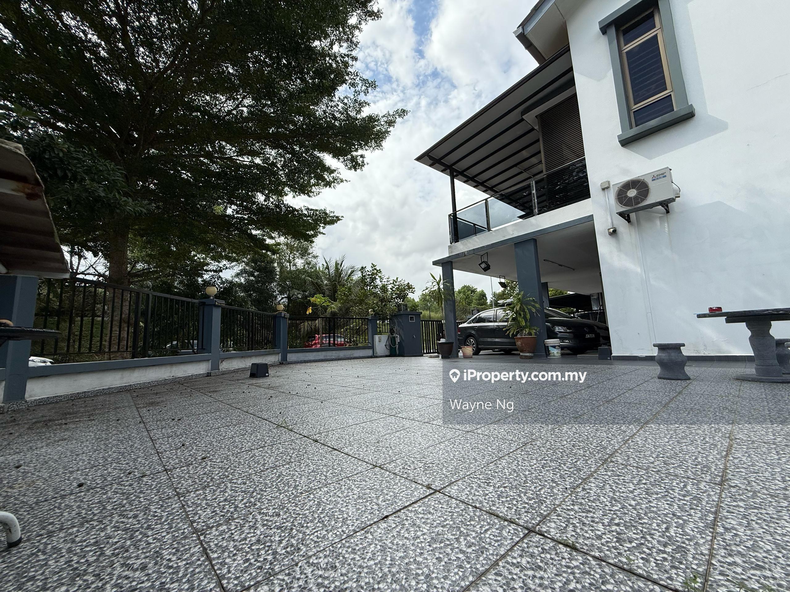 Mutiara Rini Homes 5 Corner Lot Renovated Unit 2 Storey Terrace House
