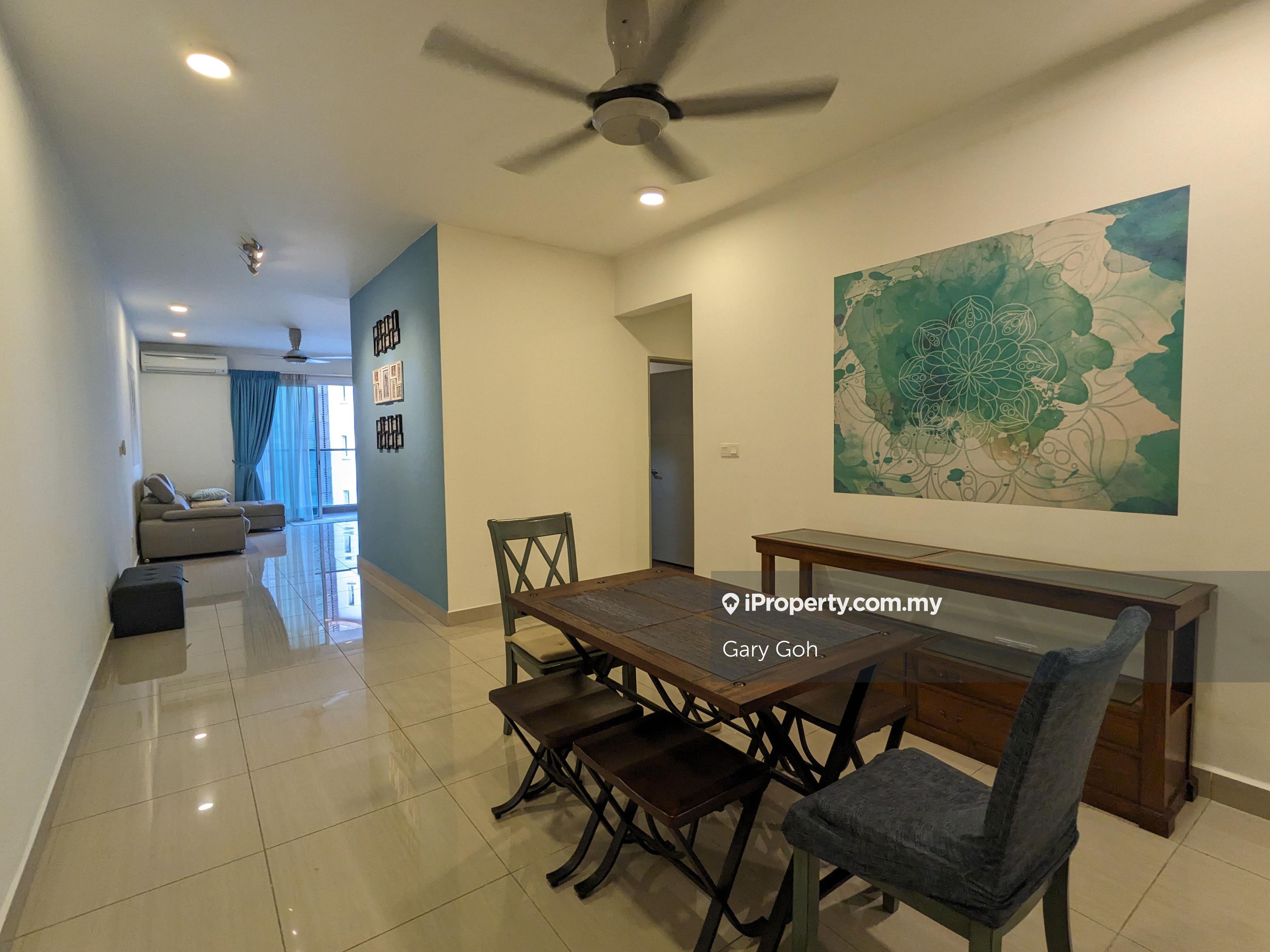 Mid Floor unit in good condition