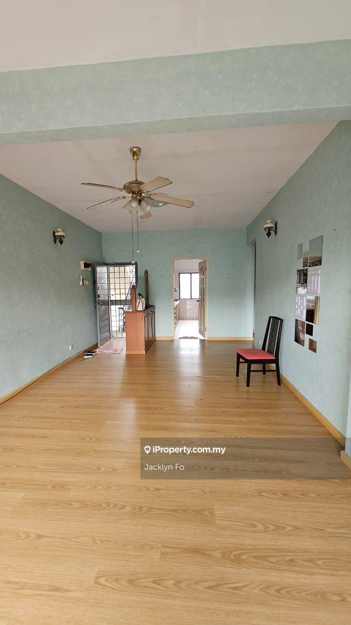 Casa Venicia facing lake unit For Sale