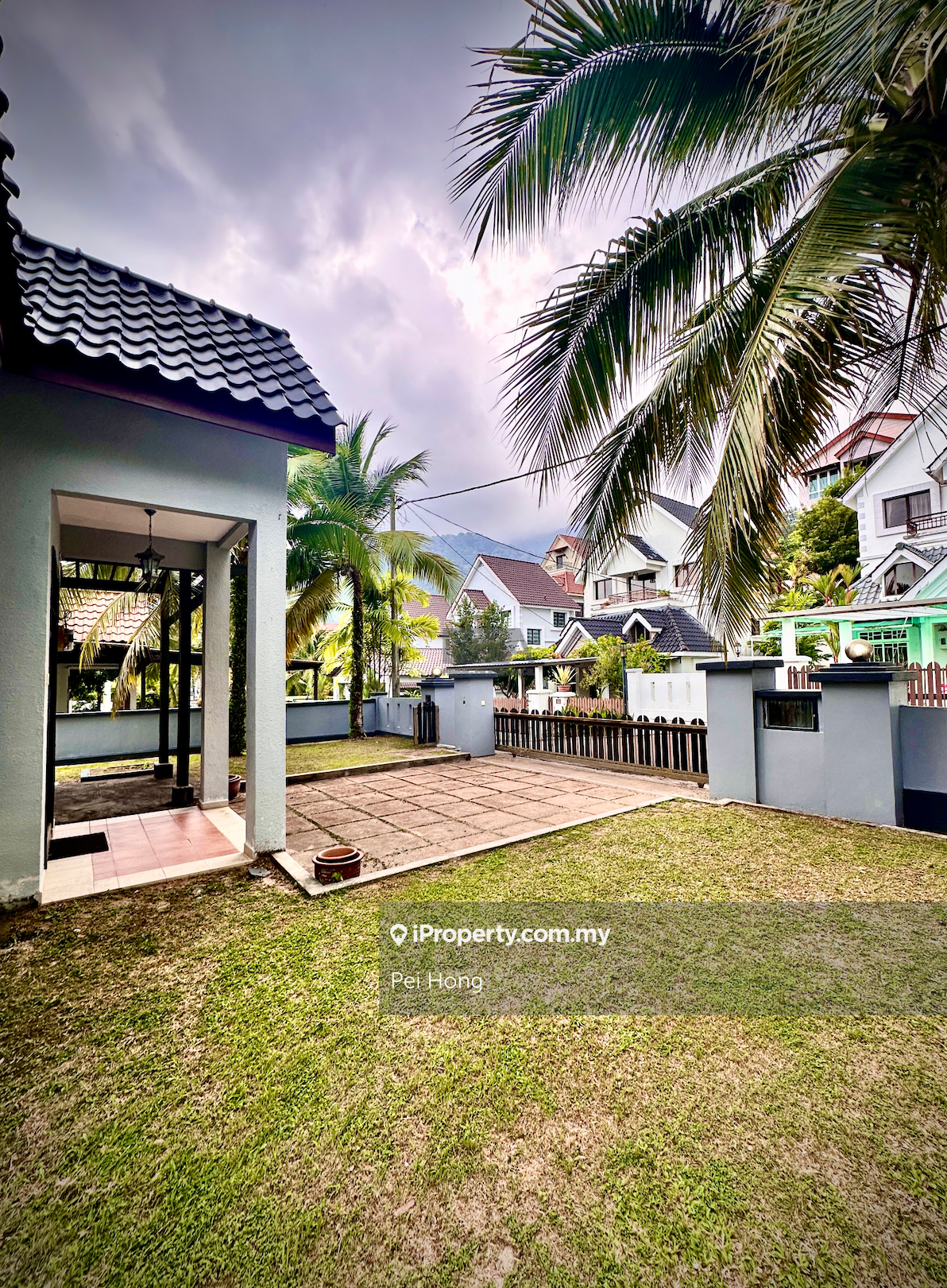 2.5 Storey Bungalow at The Ferringhi Villas in Batu Ferringhi