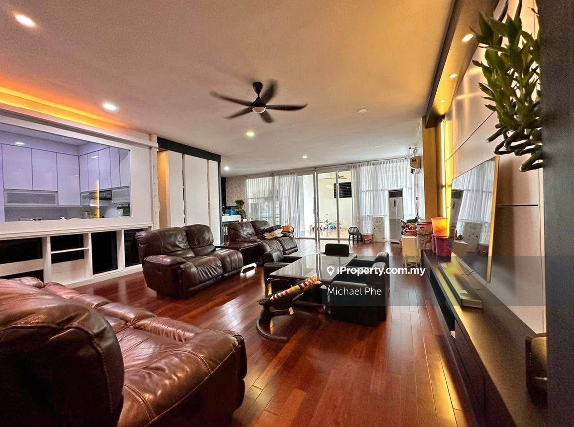 D Jewel condominium penthouse unit for sale