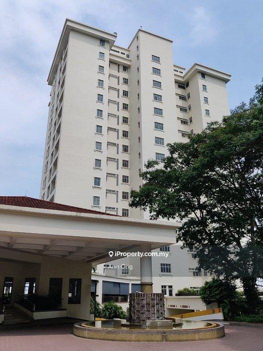 Penthouse in a Very Low Density Condominium