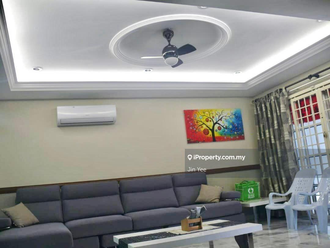 Renovated / Extended / Gated & guarded / Plaster ceiling / Floor tiles