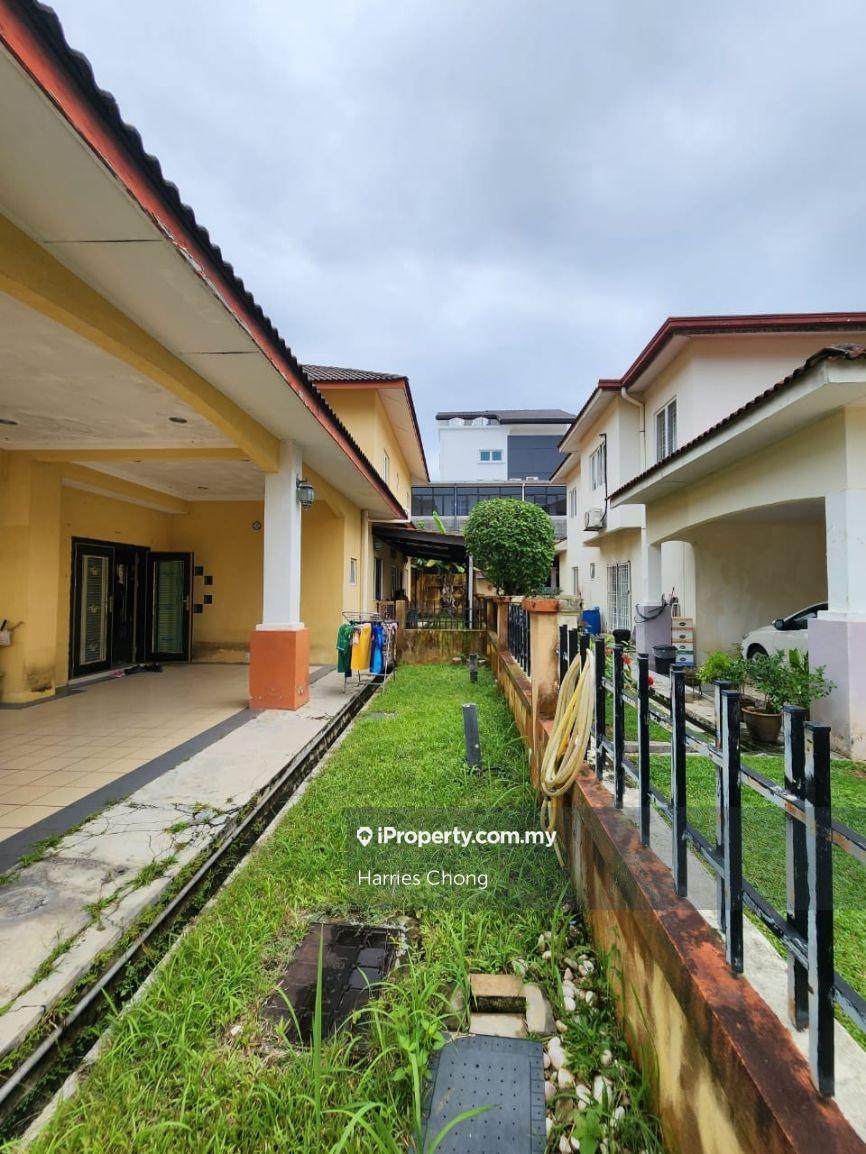 Corner Bungalow