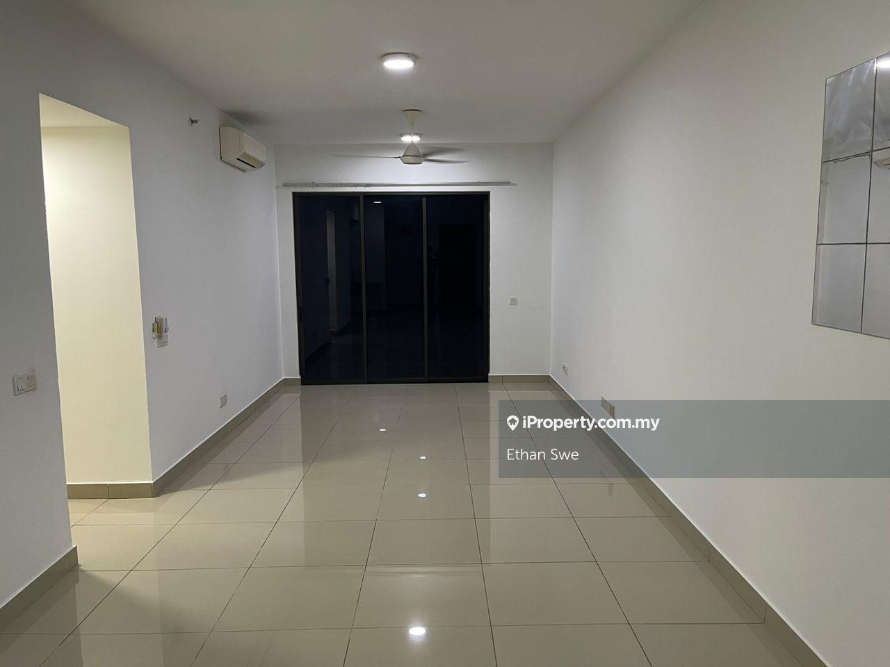 Low Floor/Basic unit/Non Bumi/Unblock View/Well Kept Best Deall Unit