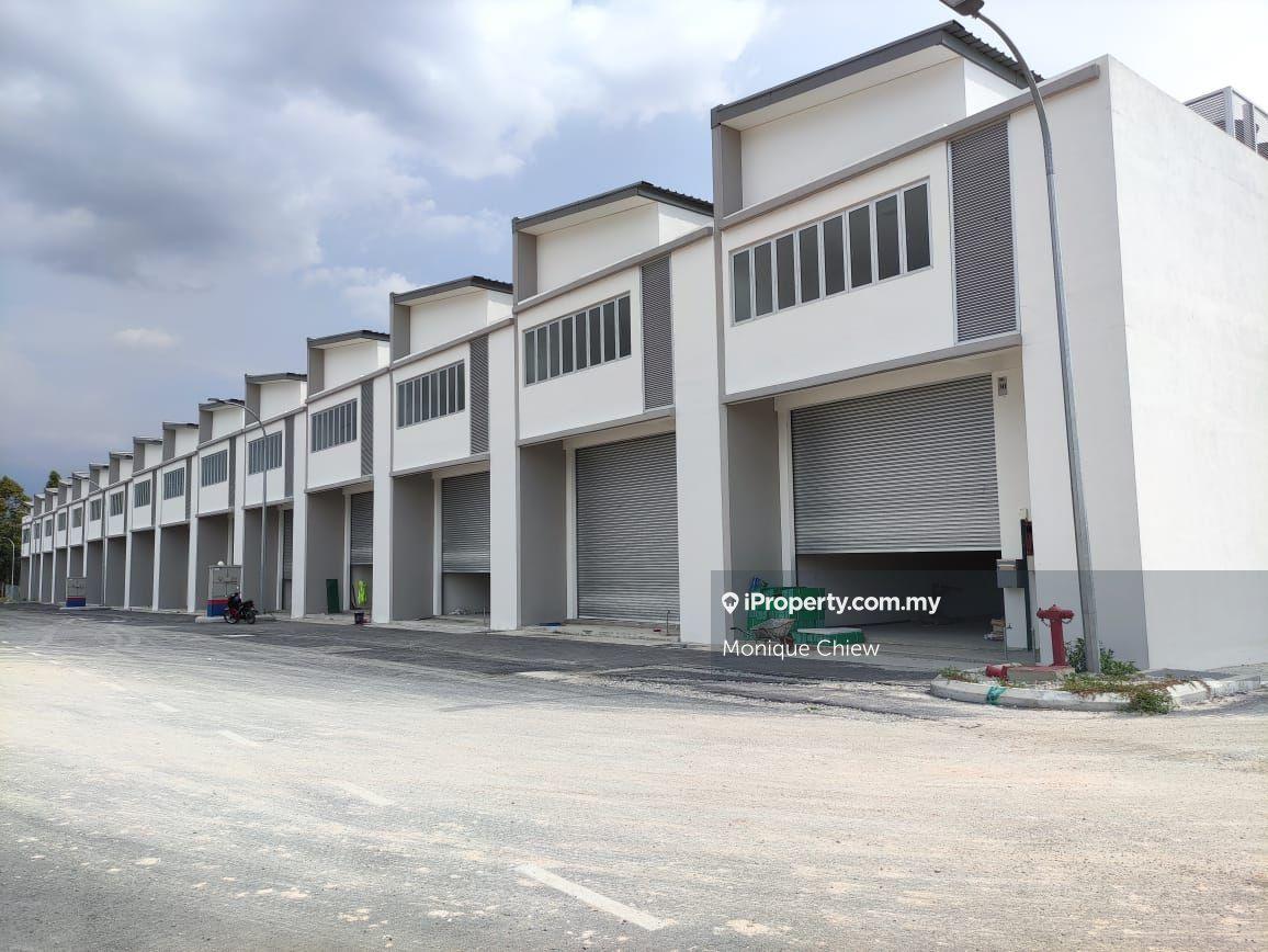 Brand new unit, Terrace factory for let