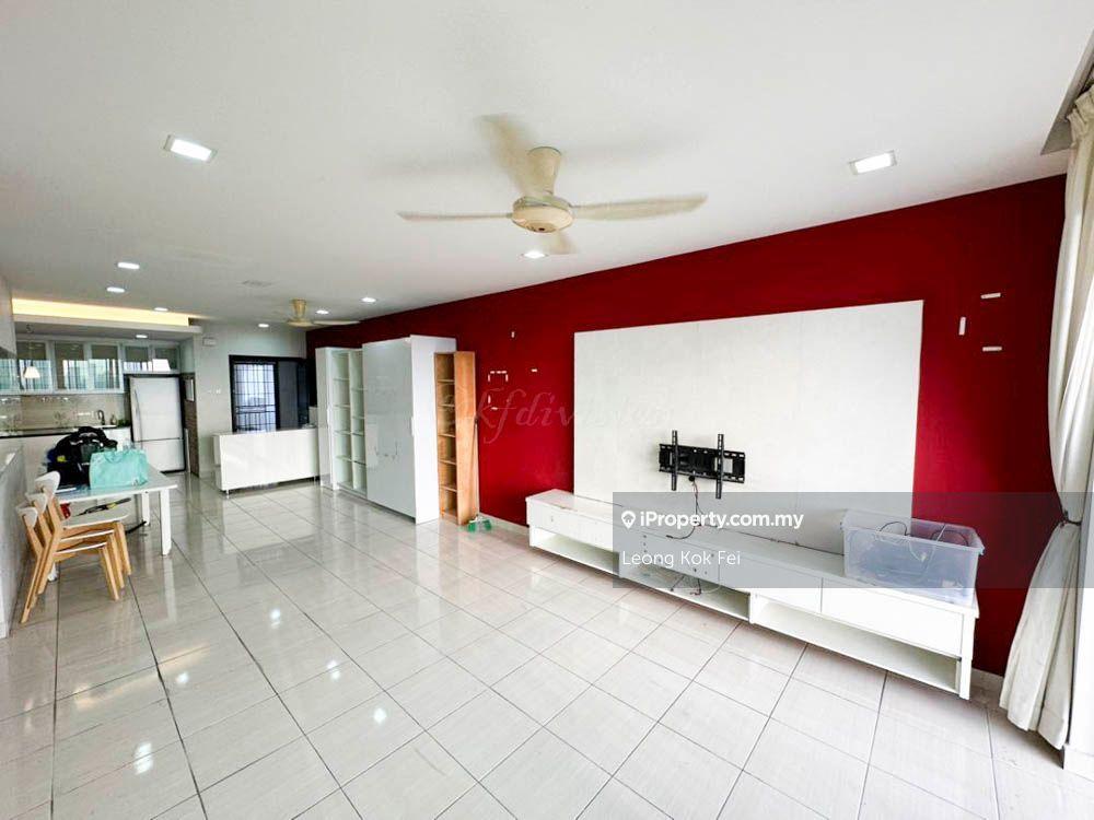 Situated in a convenient location, close to all local amenities