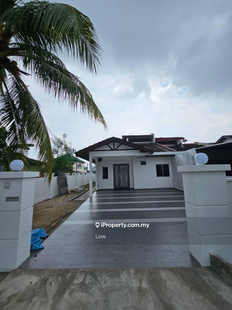 Single Storey Corner Unblocked View Taman Rinting @ Jalan Ge