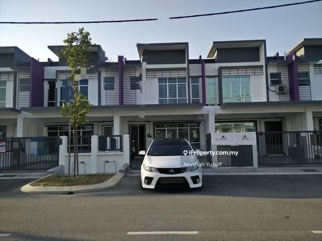 Hillpark Meranti, Facing Playground, Bandar Puncak Alam, Selangor