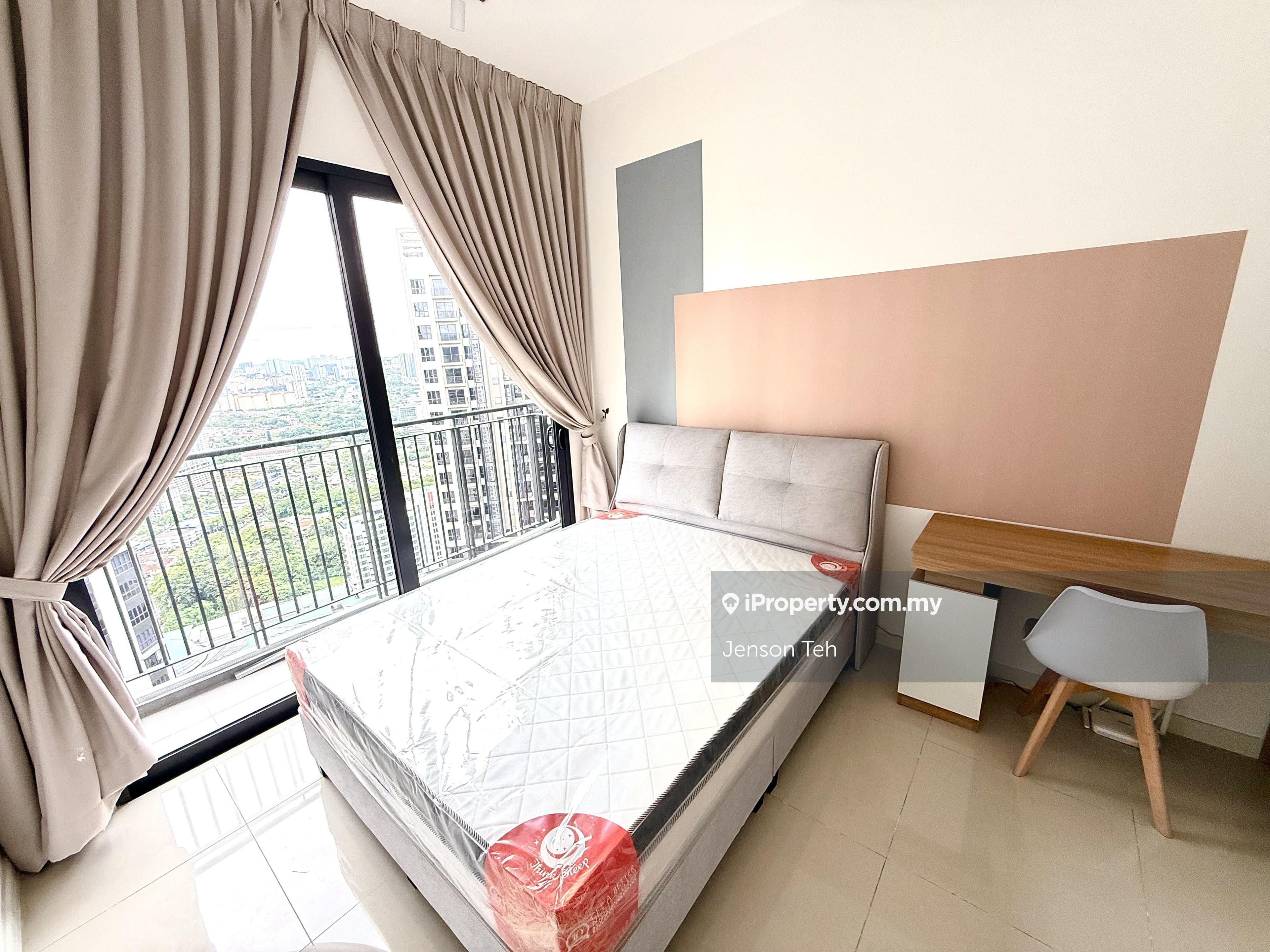 Fully Furnished Balcony Room, 1 Sept Move In! Link to MRT, LRT & Mall