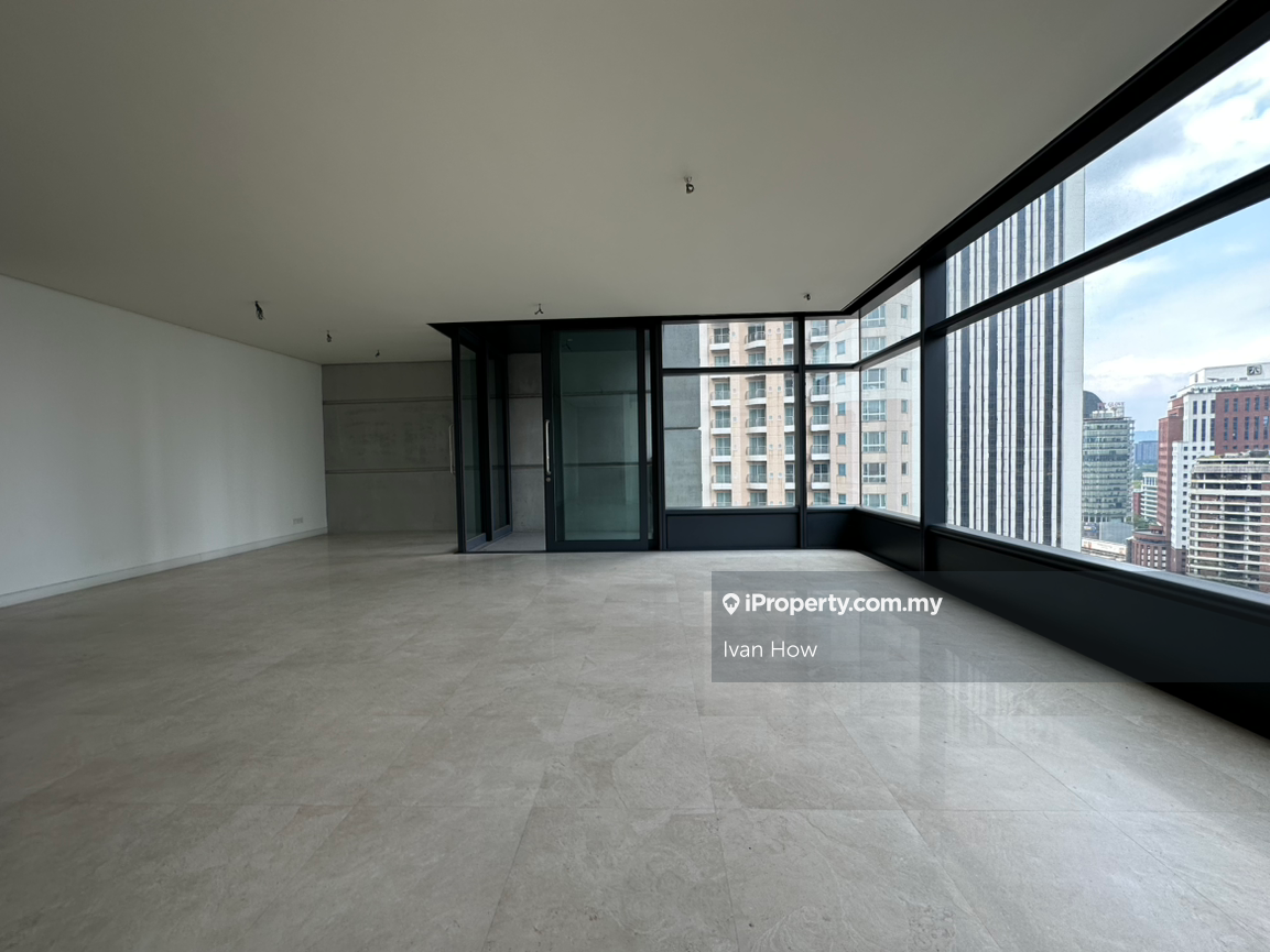 Four rooms and square layout