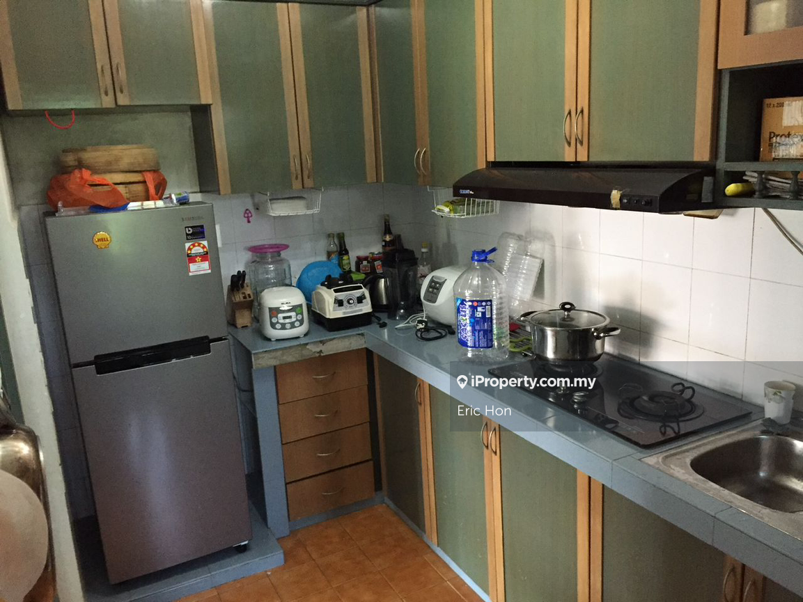Bandar sri damansara apartment for rent (Sd tiara) 1st floor