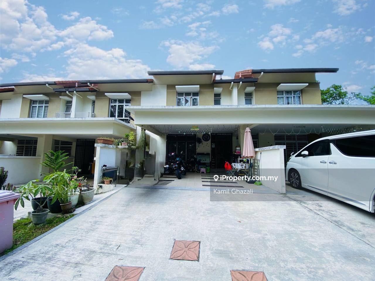 Facing open well maintained unit with attic space must view!