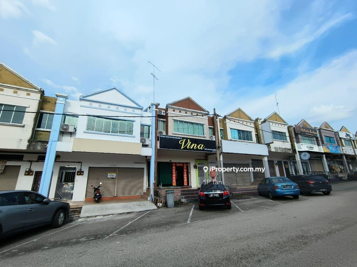 Yong Peng Taman Bcb opposite Ten Toes 2 storey shop ground floor unit