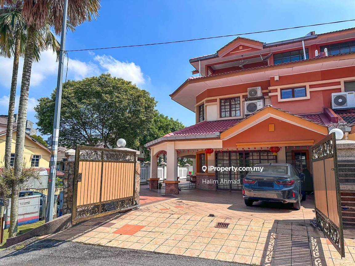 Corner lot laman oakleaf bukit antarabngsa