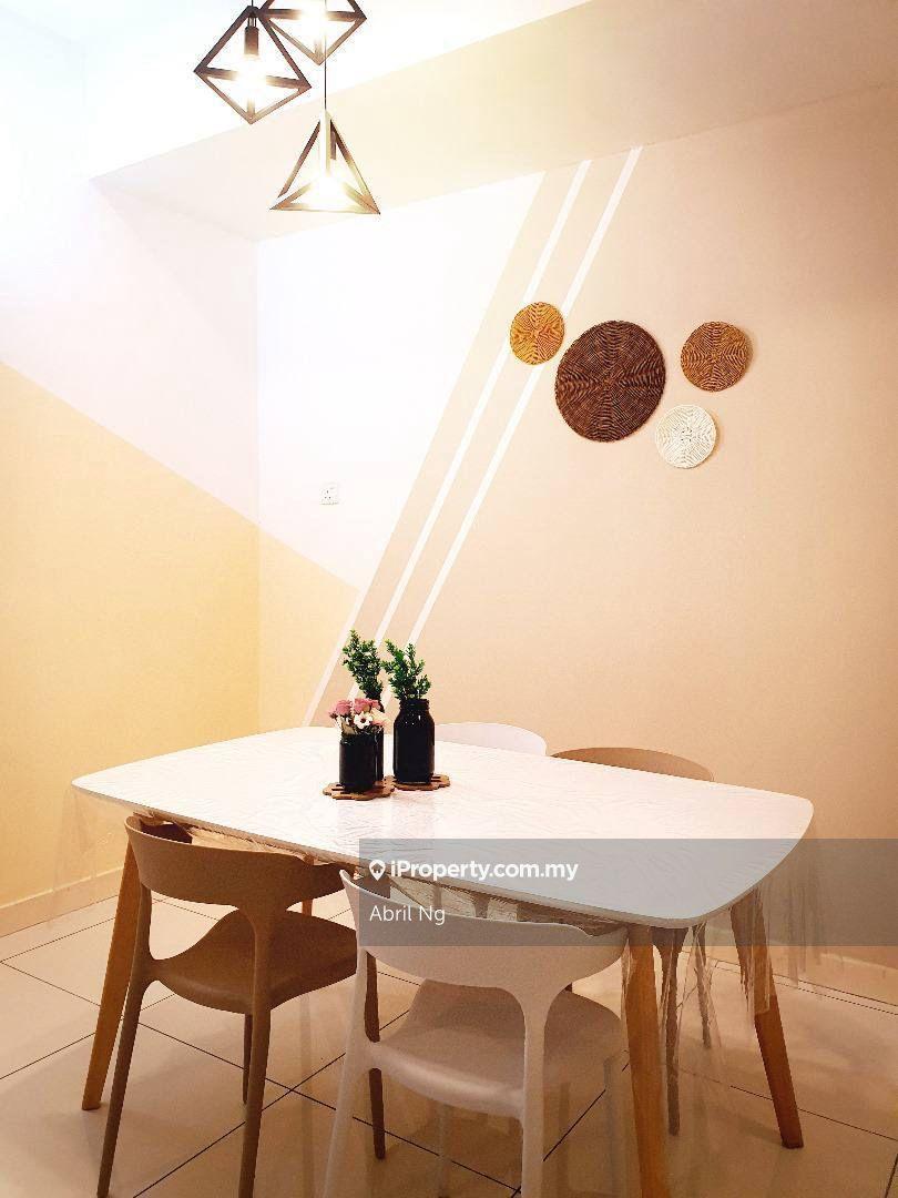 Epic residence Larkin for rent 