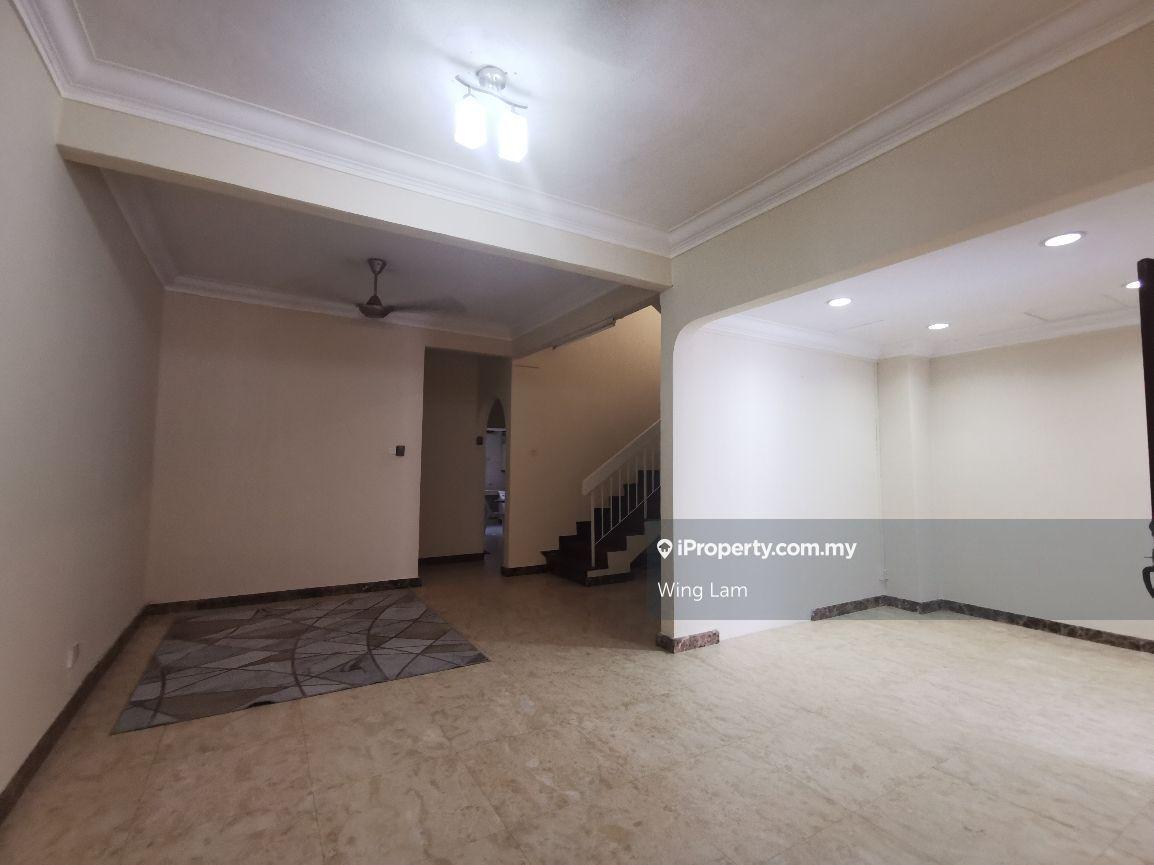 Sri Petaling 2 Storey, Gated Guarded, Ample Parkings