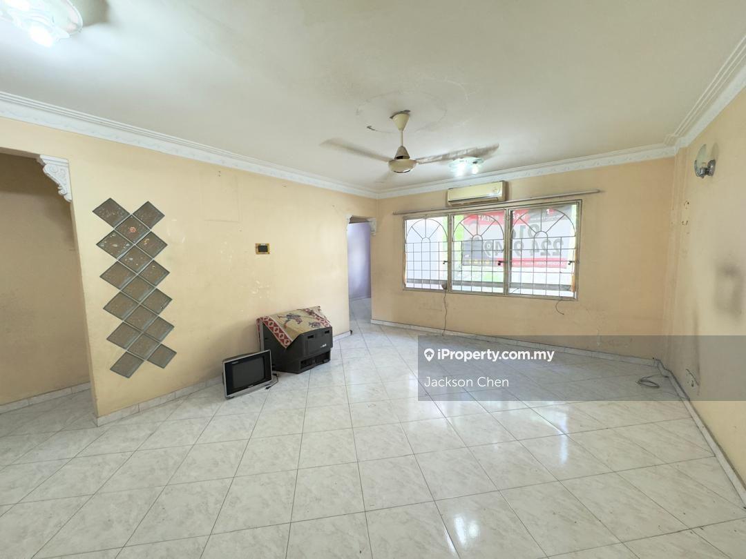 Limited low floor unit. Kitchen tabletop & full tiles