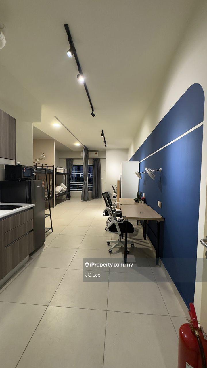 Ready to move in with good condition, fully furnished 