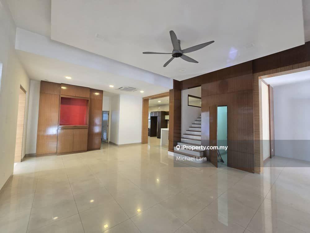 Corner Semi-D House for Sale