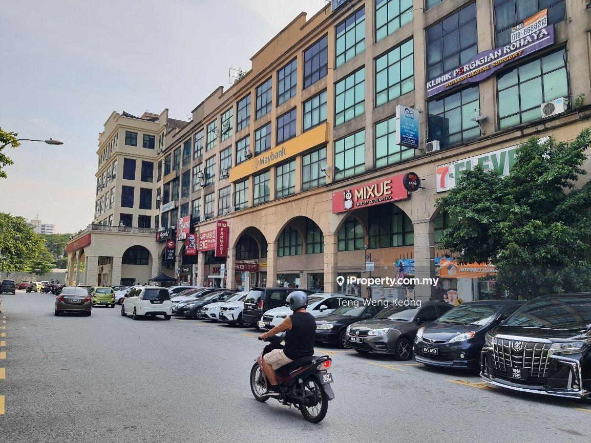 Kuala Lumpur Sentul Bolouvard Fully fitted office to let below 2psf