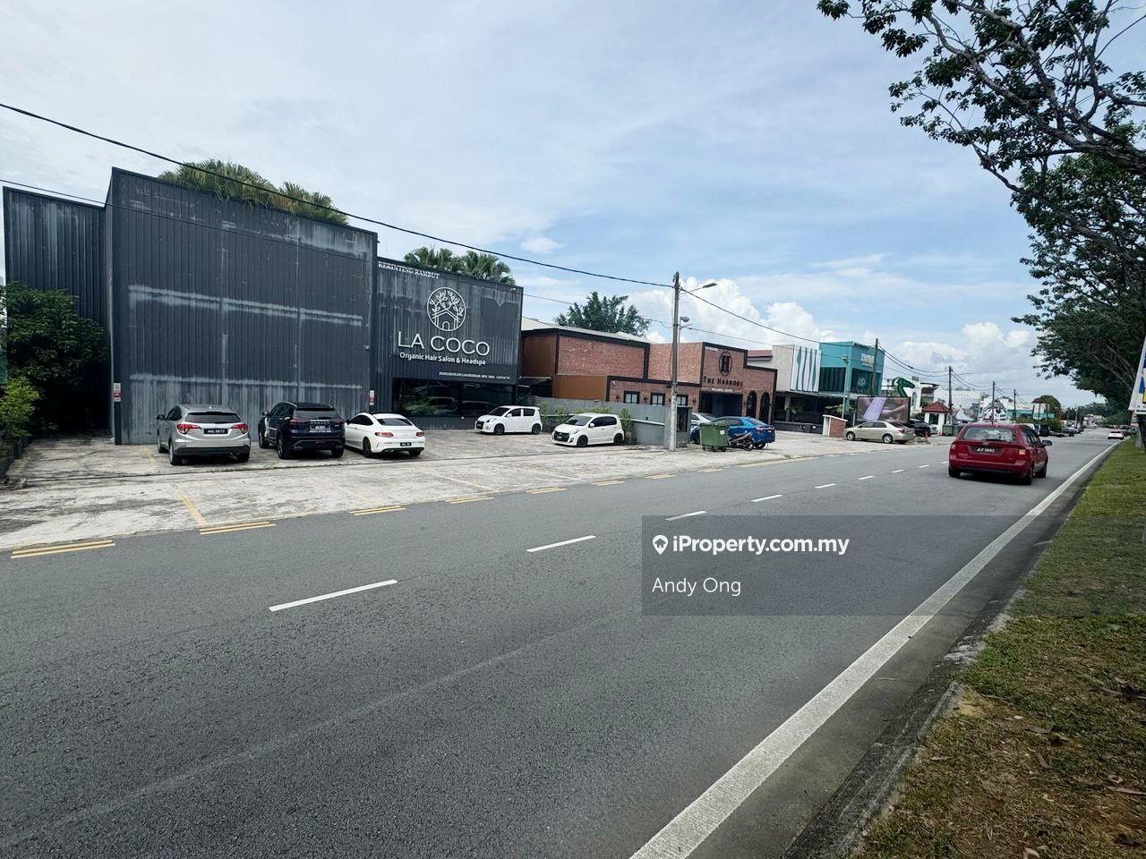 Jalan Serampang, Taman Pelangi