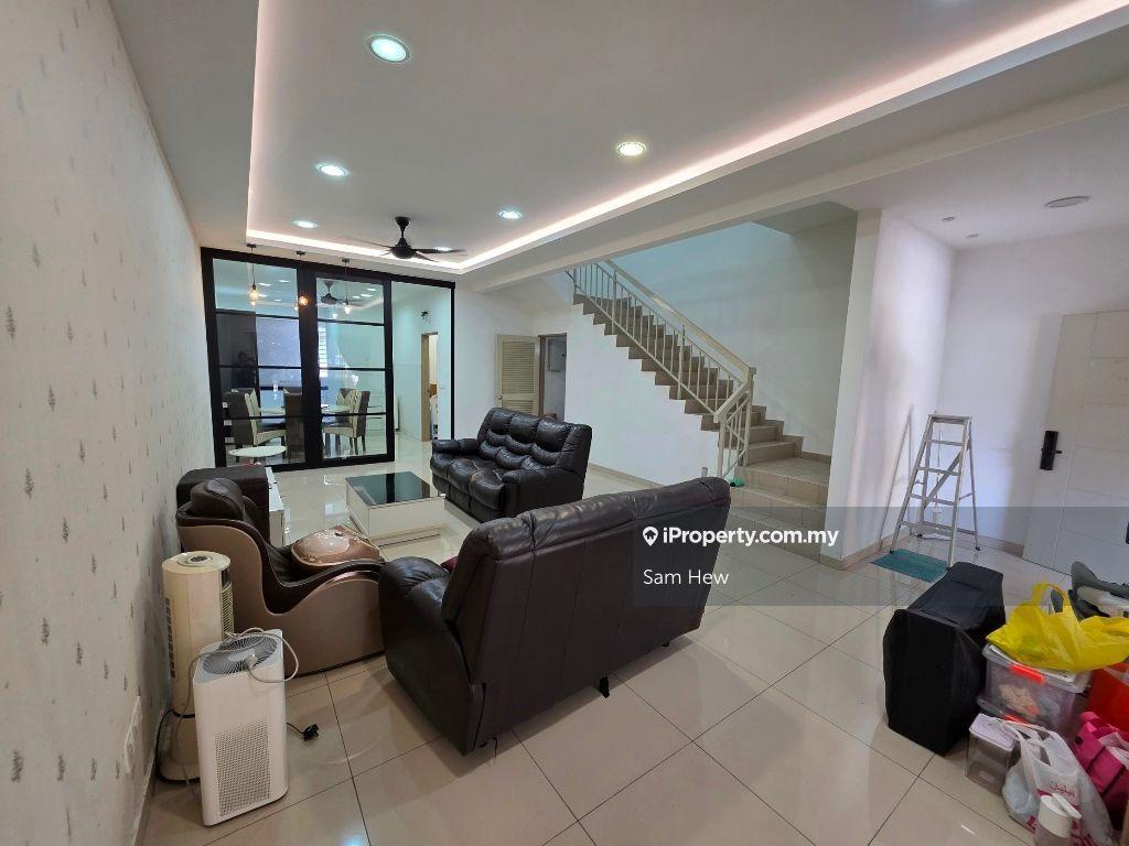 2 Story Semenyih Indah 2, Kitchen Cabient, Aircond, Auto Gate