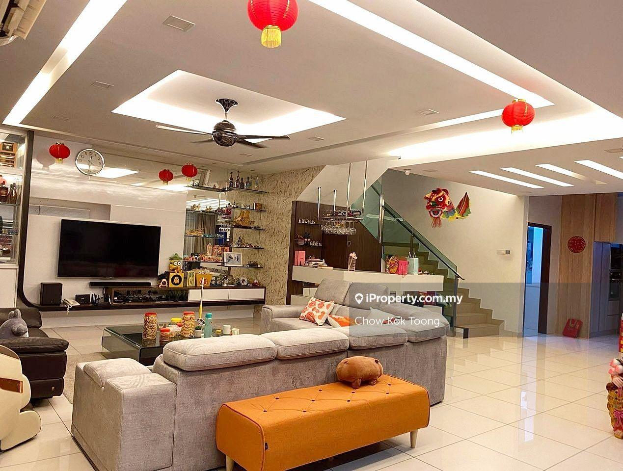 Extended Corner 2 Storey Semi-D House for Sale Taman Puchong Utama 3