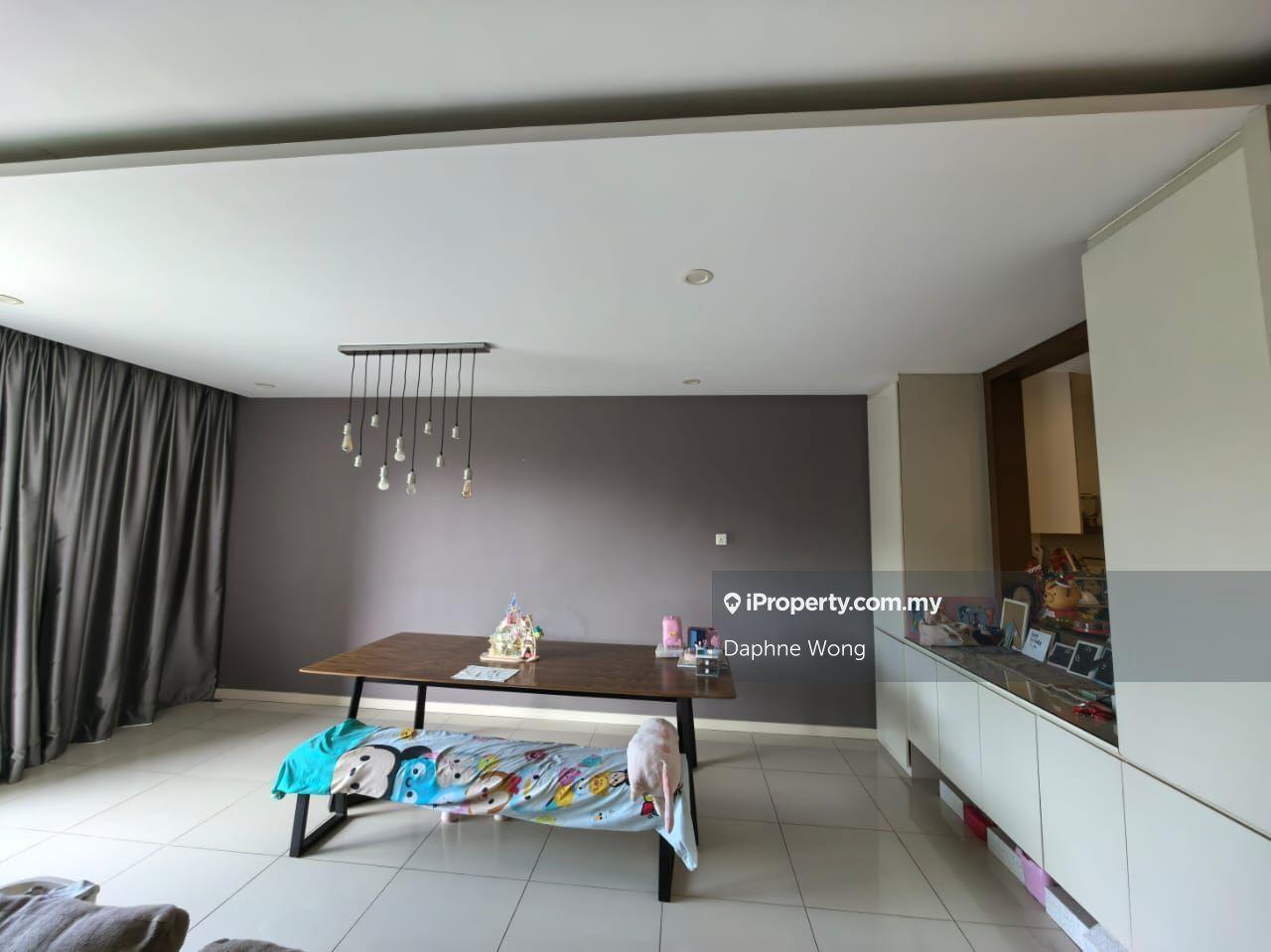 Ready Move In condo, Unblock view, call me to view now!
