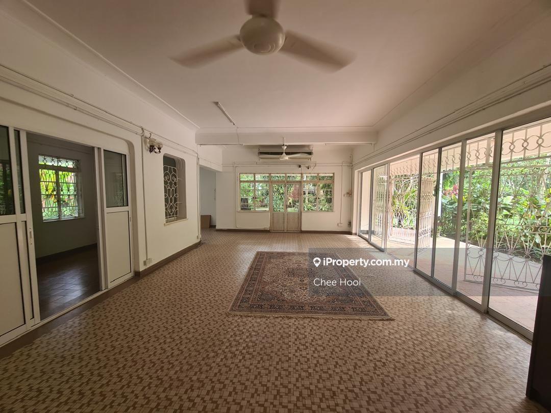 Pulau Tikus Bungalow House with Swimming Pool Huge Garden Georgetown