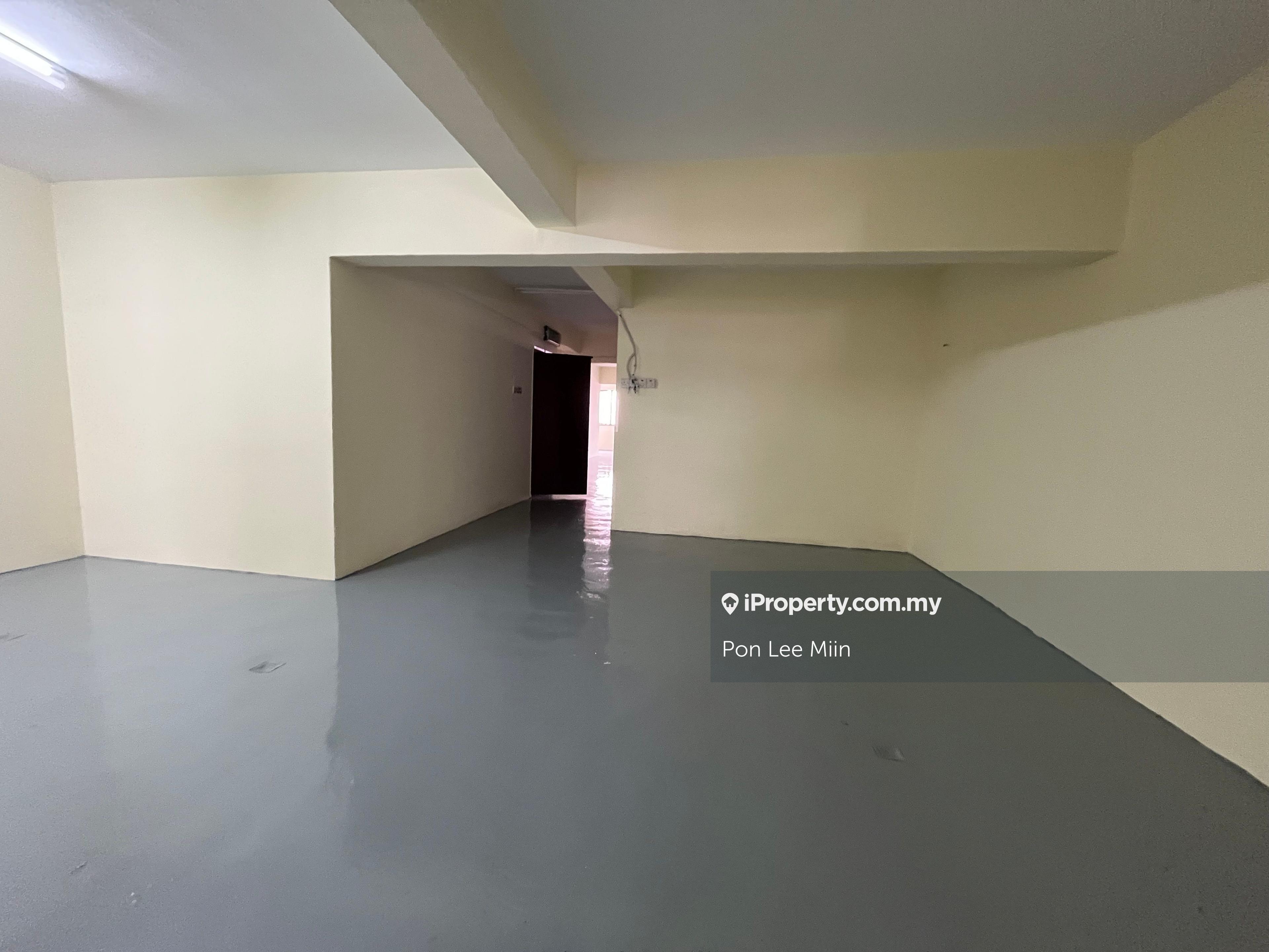 Bandar Baru Bangi Diamond Kompleks-3 Storey, Corner Lot, 8643sqft