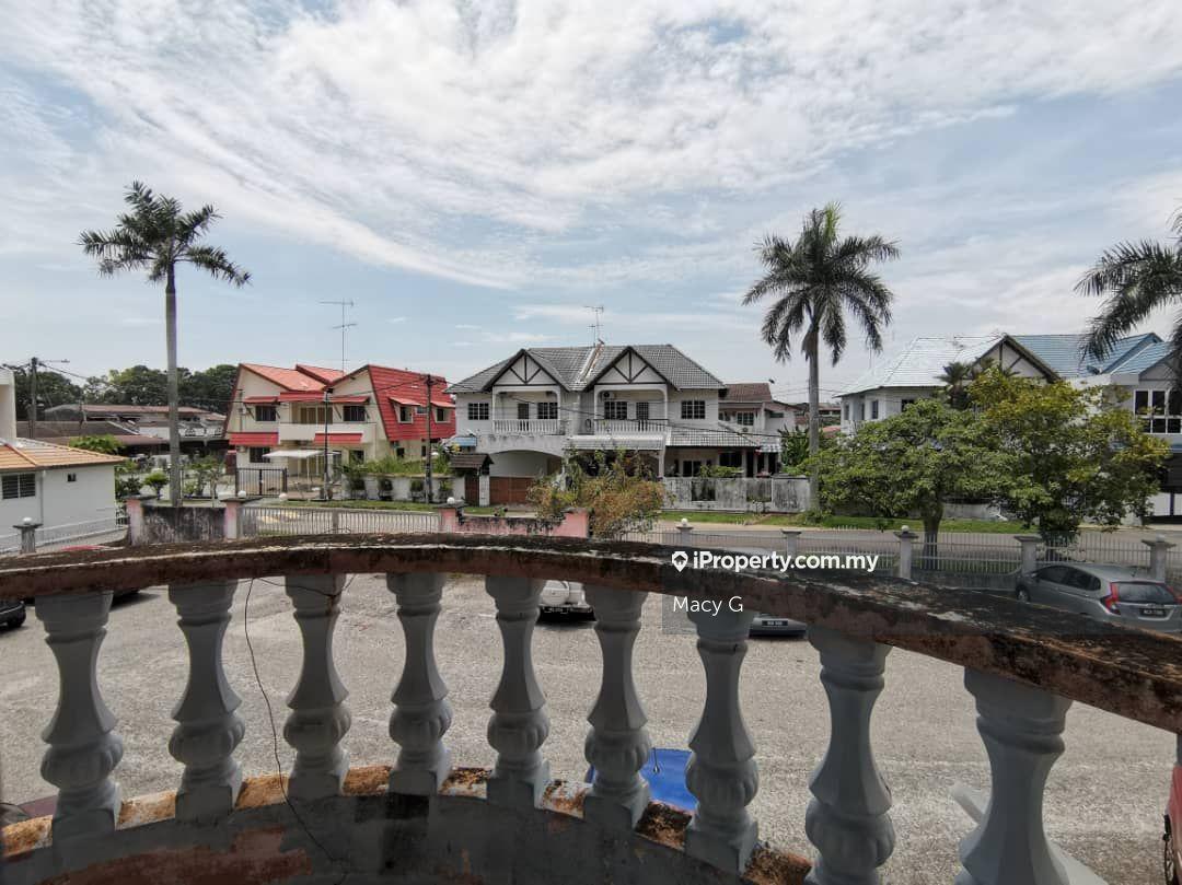 Town Area Pangsapuri Apartment Tingkat 1