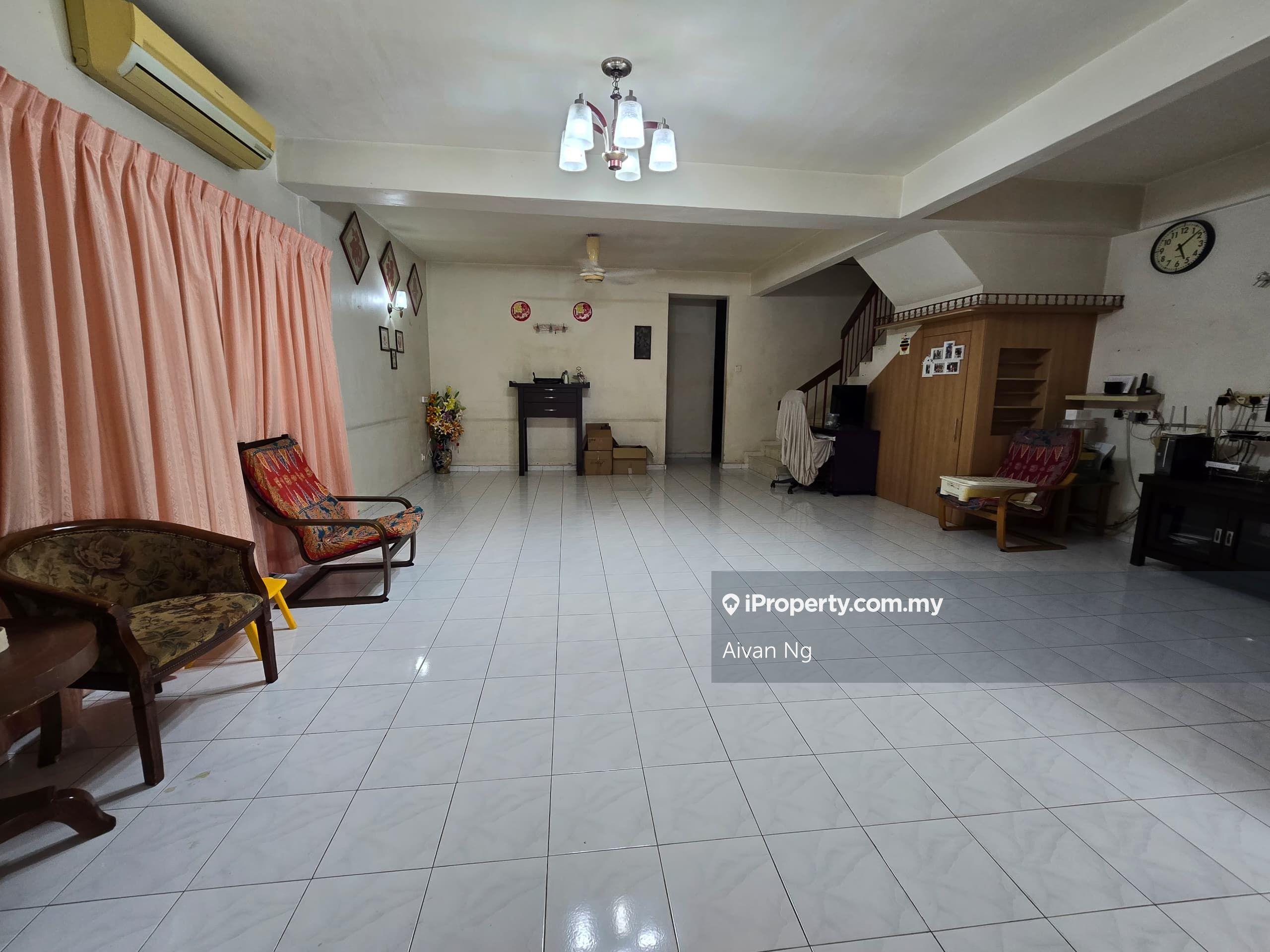 Well Kept Fully Extended Gated Guarded 2 Storey Semi-D 