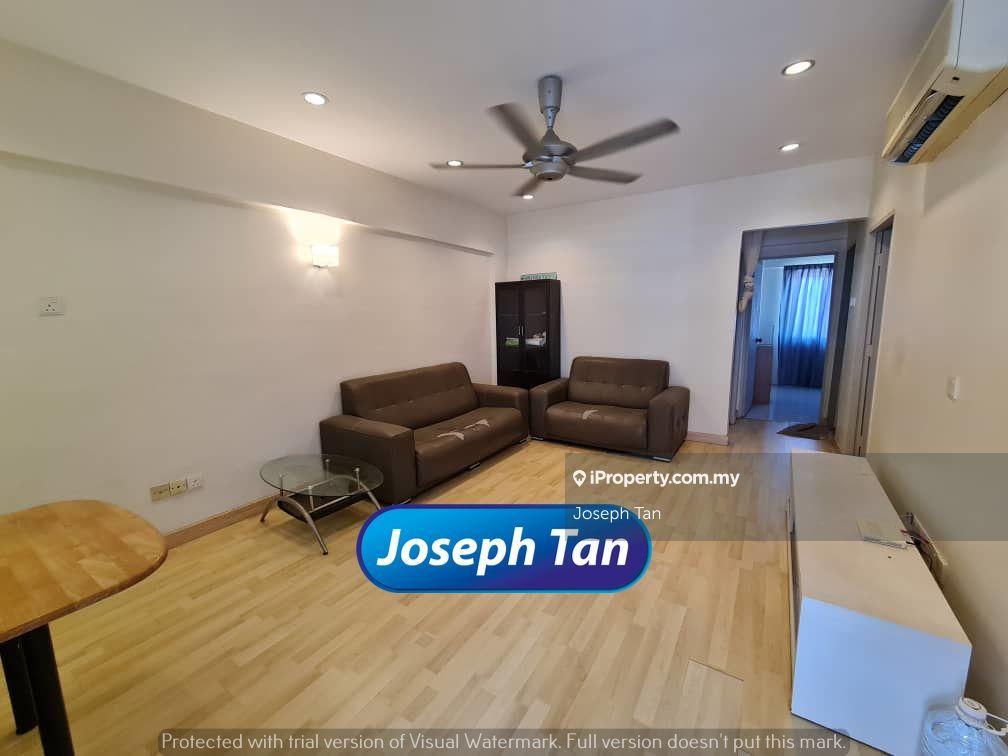 Fully Renovated, Corner Unit, Unblock View