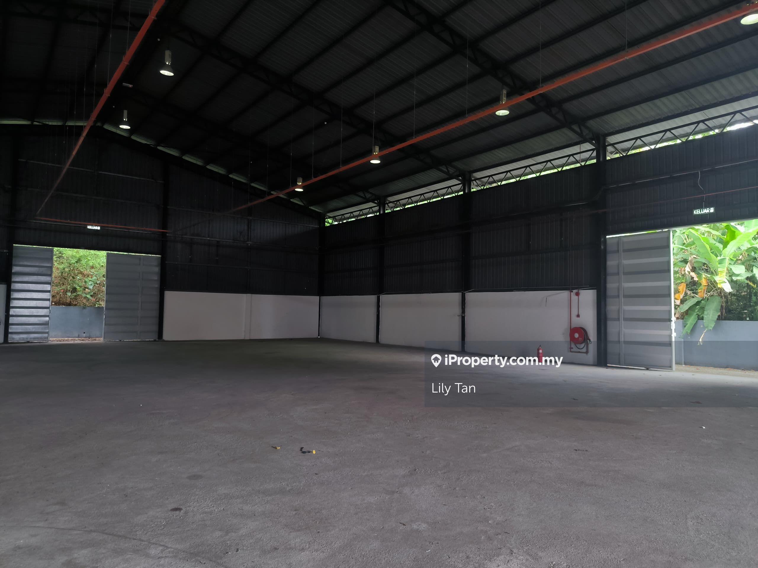 Commercial Warehouse  @ Shah Aalm For Rent