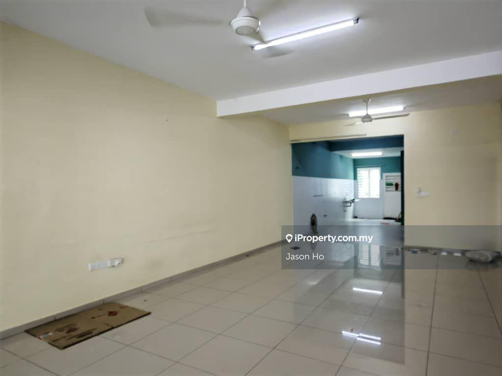 Sendayan Hijayu 3 Double Storey House for Sale. Suriaman, Ara, Nusari